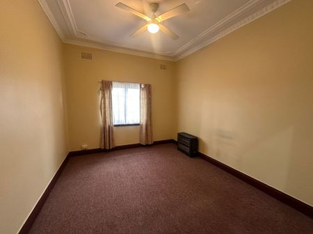 Charming Central Double Brick Home - Photo 4