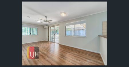 Air Conditioned 3 Bedroom Home In McDowall State School Catchment. Huge Patio And Solar - Photo 4