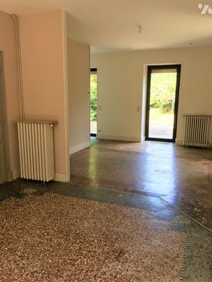 Maison de 95m2 sur 2 niveaux, T4, jardin + terrasse + garage - Photo 1