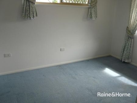 FAMILY HOME IN THE GROVE - Photo 4