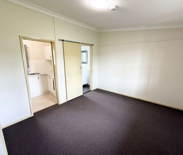 Studio Apartment - Photo 1