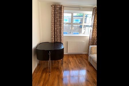 1 Bed Flat, Queens Crescent, NW5 - Photo 4