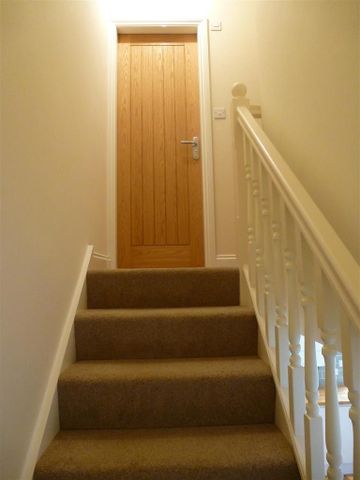 2 bedroom cottage to rent - Photo 2