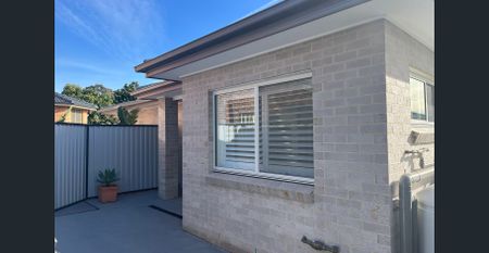 MODERN GRANNY FLAT - WATER USAGE INCLUDED - Photo 5