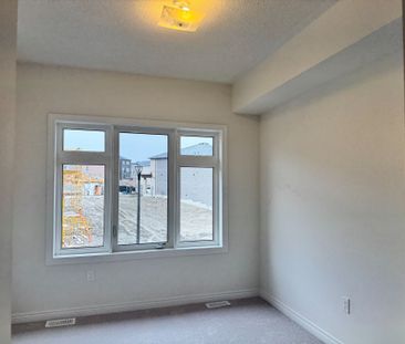 For Lease - 1240 Elizabeth Mackenzie Drive, Pickering, Ontario - Photo 4