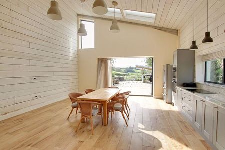 3 bedroom barn conversion to rent - Photo 3
