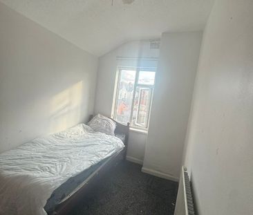 Room in a Shared House, Alum Rock Road, B8 - Photo 3