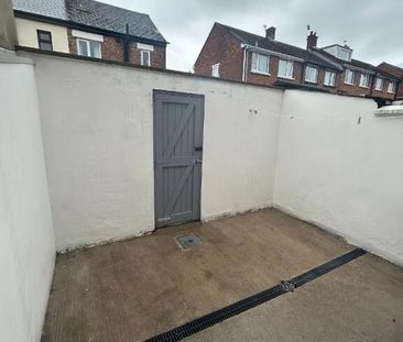 40 Northwood Road, Belfast, BT15 3QS - Photo 2