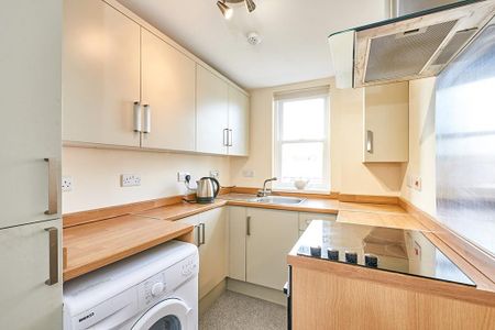 2 bedroom flat to rent - Photo 5