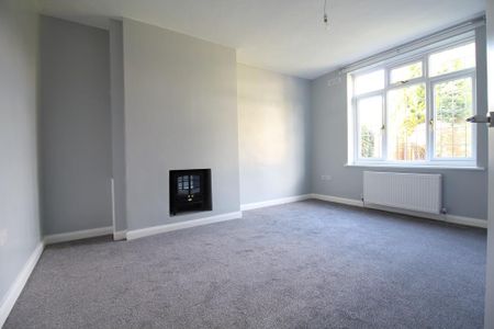 3 bedroom semi-detached house to rent - Photo 3