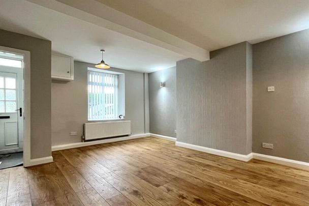 66 Old Carrick Road, Monkstown, Newtownabbey, BT37 0UG - Photo 1