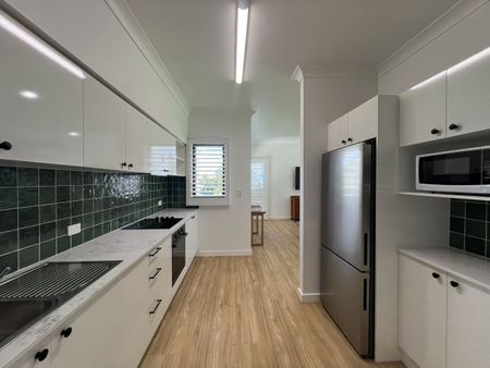 Modern Fully Furnished Cottage in Tranquil Bush Setting - Photo 5