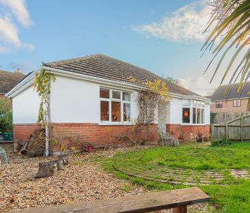 2 bedroom bungalow to rent - Photo 2