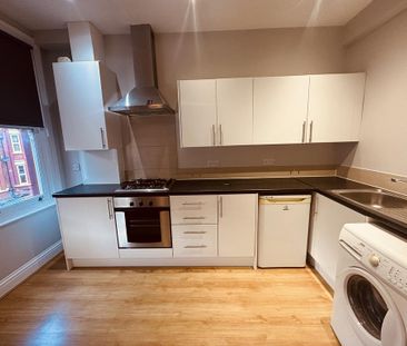 2 bedroom flat to rent - Photo 4