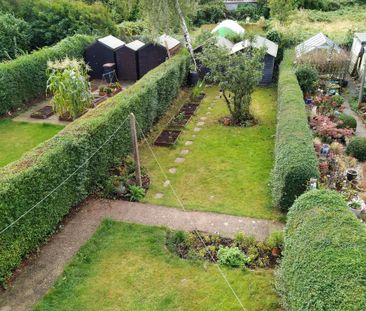 3 bedroom semi-detached house to rent - Photo 5