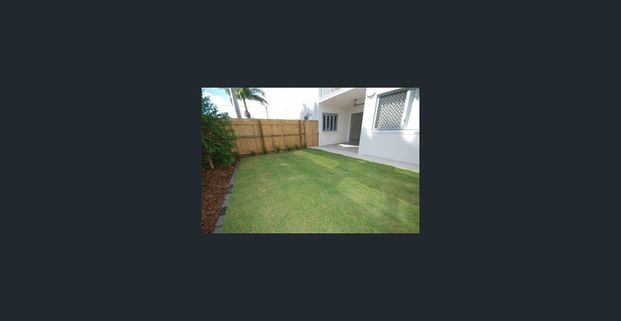 Big, Bright & Bold - Photo 1