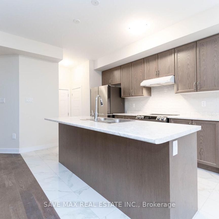 Detached Home For Lease | X8121830 - Photo 1