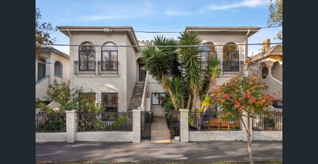 Delightful Deco with Two Living Zones & Balcony - Photo 3