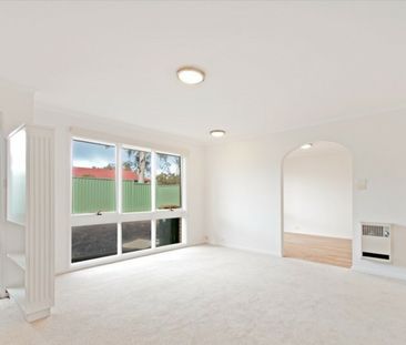 15 Epenarra Close, Hawker ACT, Belconnen - Photo 3