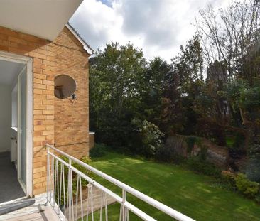 2 bedroom flat to rent - Photo 3