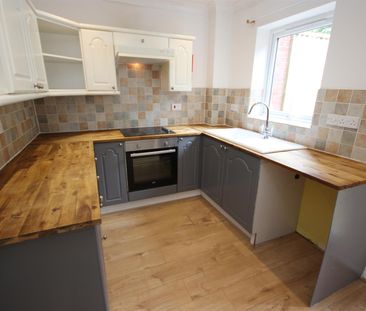 2 bed Terraced House for let - Photo 1