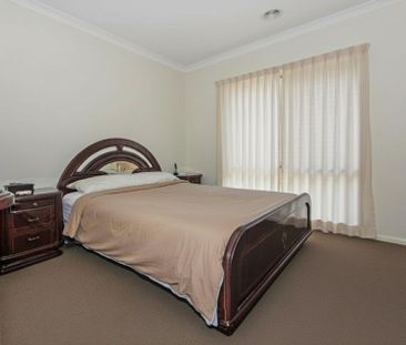 11 Pistachia Drive, Tarneit VIC - Photo 5
