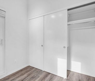 1180 Comox - Photo 2