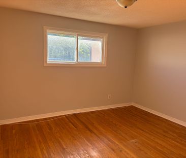For Lease - 232 Barton Street Unit# Upper, Hamilton, Ontario - Photo 4