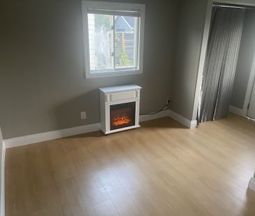 For Lease - 219 Southview Road, Barrie, Ontario - Photo 2