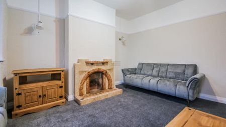 2 bedroom semi-detached house to rent - Photo 2