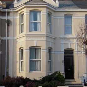 Stylish 6 bed property in prime location. Bills included. No fees. - Photo 1