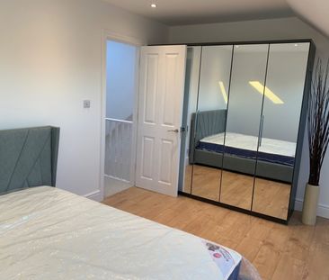 4 Bed Flat, Percy Road, E11 - Photo 5