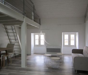 Location Appartement 1 pièce 28m² FONTENAY LE COMTE 85200 - Photo 1