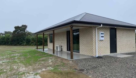 WESTPORT - 2 BEDROOMS - Photo 2