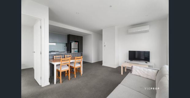 LIFESTYLE & LOCATION! CORNER APARTMENT! - Photo 1