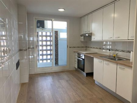 Piso de alquiler en Calle Velázquez, 39, Golf - El Carralero - Photo 2