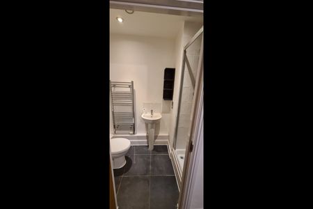 2 Bed Flat, Serenity Close, HA2 - Photo 5