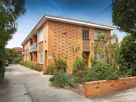 2/4 Clyde Street, Kew East VIC 3102 - Photo 5