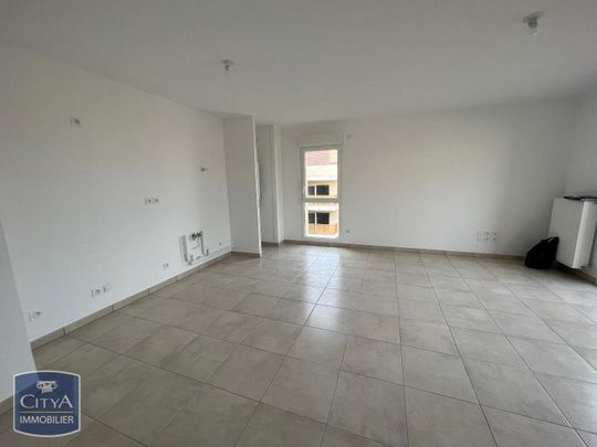 Location Appartement 3 pièces 60m² PIERRE BENITE 69310 - Photo 1