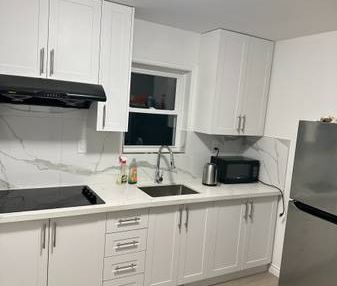 $1,200 1B+1B for rent in Kensington Market (Toronto) - Photo 2