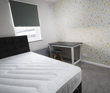 Westfield Court, Westfield Road, Hyde Park, LS3 1DL, Leeds - Photo 3