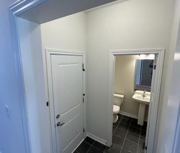 For Lease - 258 Okanagan Path, Oshawa, Ontario - Photo 6