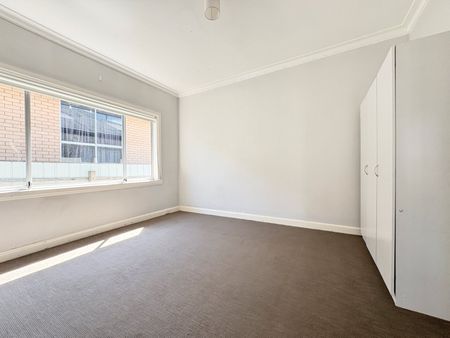 Updated 4 Bedroom Home - Photo 2