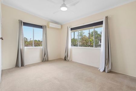 FAMILY-FRIENDLY LIVING IN A QUIET FERNY HILLS LOCATION - Photo 2