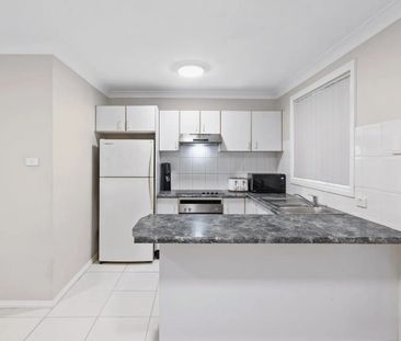 Modern 3-Bed Townhouse in Prime Moorebank Location - Photo 6
