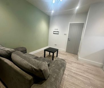 2 Bed Flat, Norfolk Street, CV1 - Photo 3