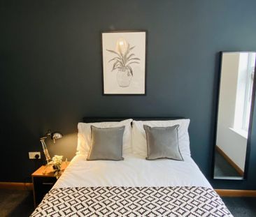 4 bedroom terraced house to rent - Photo 1