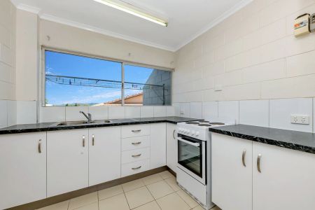 Unit 7/5 Rose Street, North Ward. - Photo 2