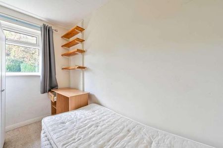 Guildford Park Avenue, Guildford, GU2 - Photo 5