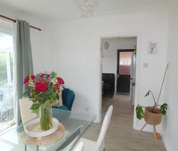 3 bedroom semi-detached house to rent - Photo 6